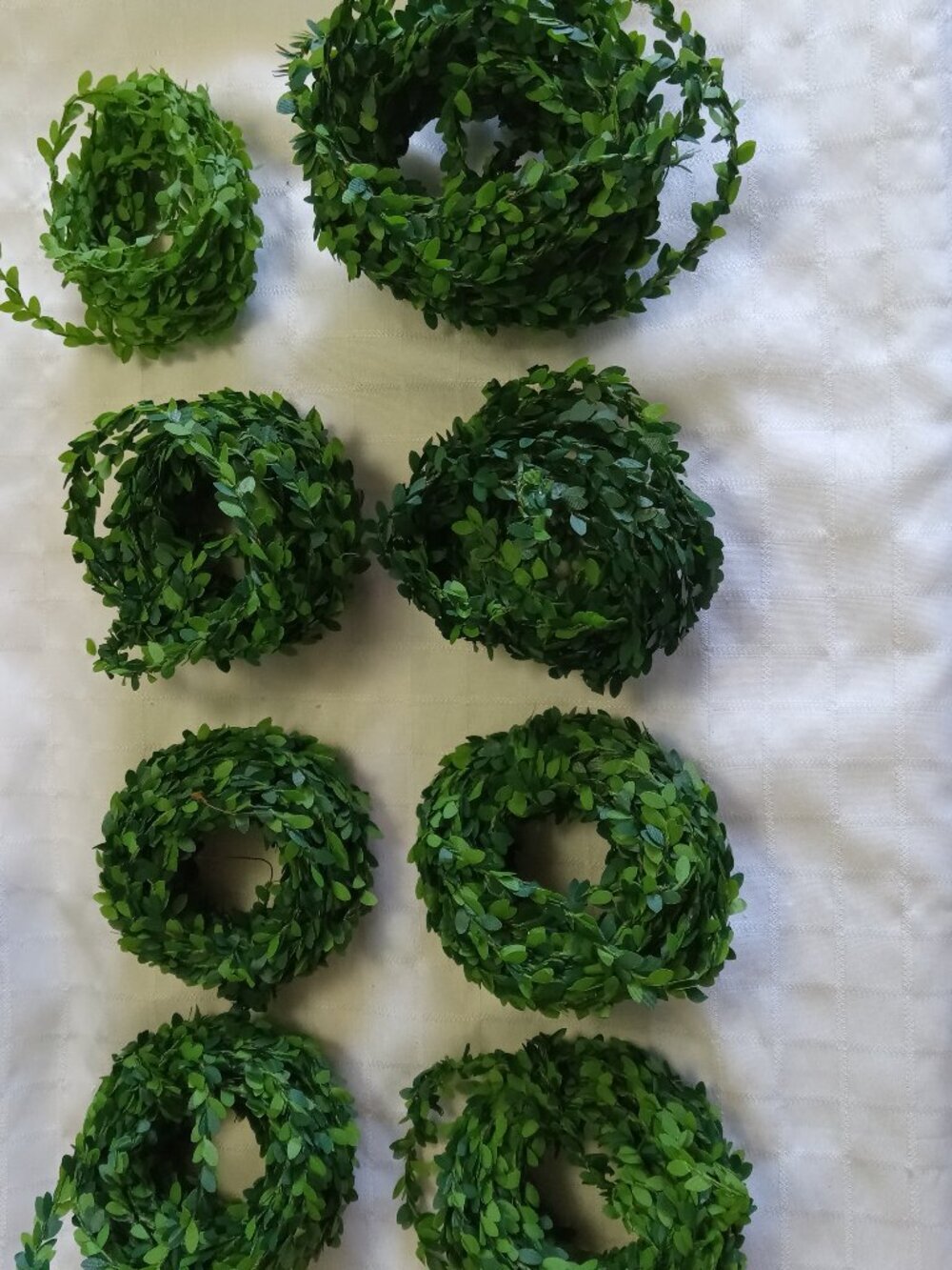 37 meters of artificial boxwood garland perfect for decorating or DIY projects